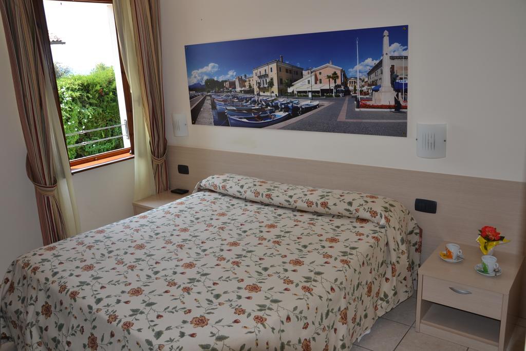 Locanda Le Palafitte باردولينو الغرفة الصورة